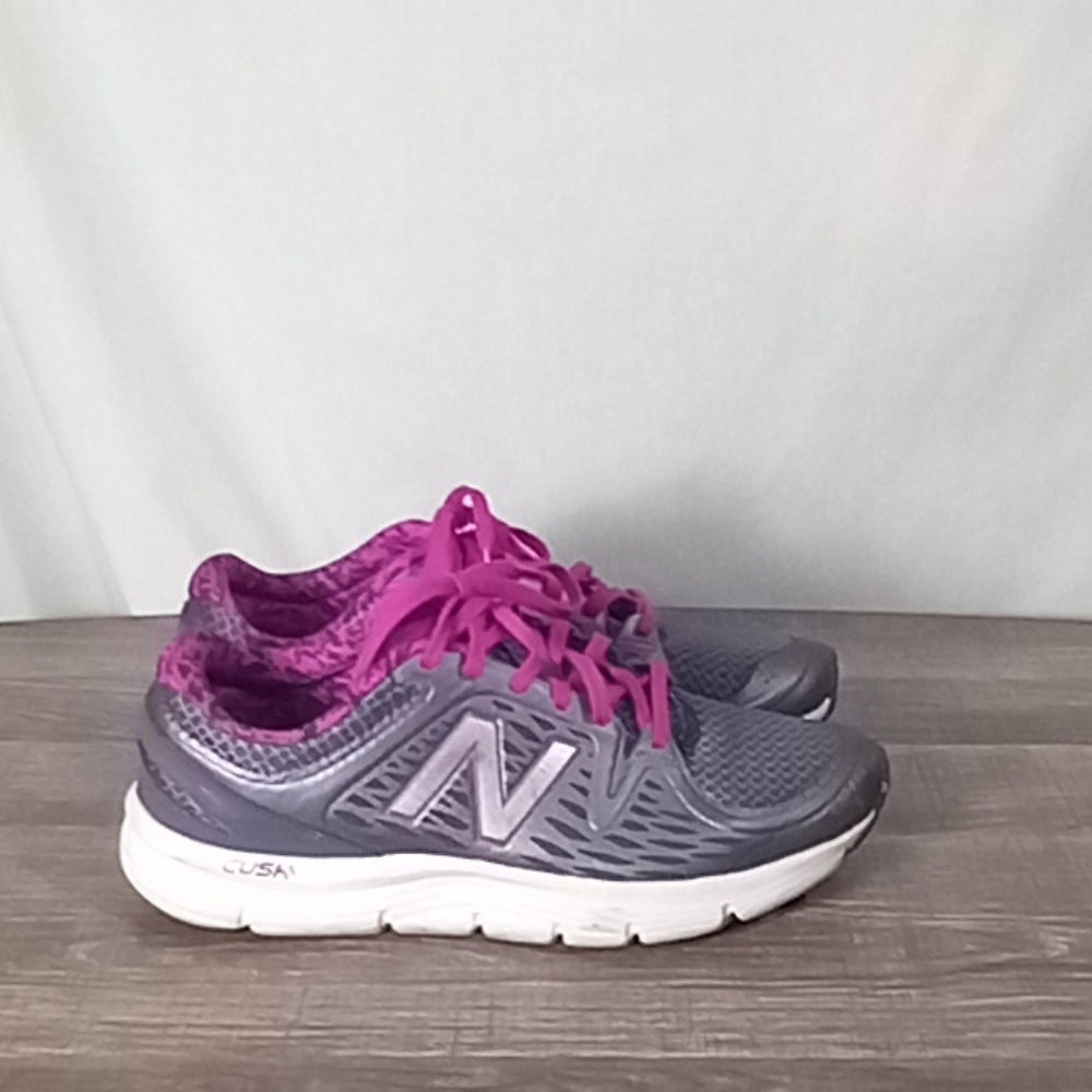 New Balance Gray Pink 775v2 Running Shoes Size 10B